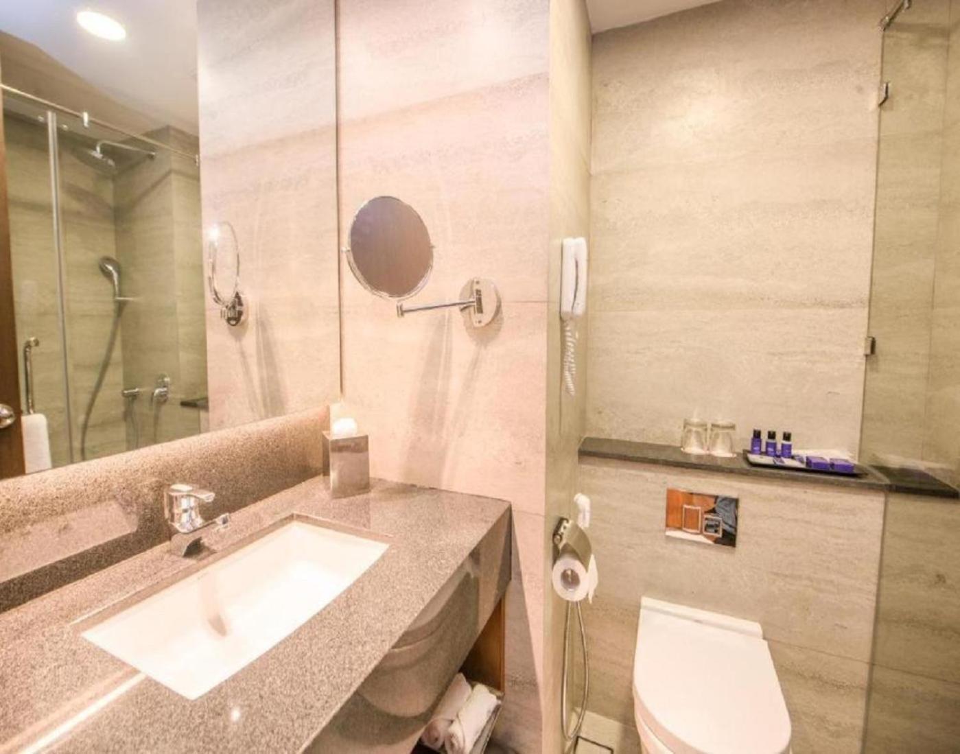 Hotel Aela Grand Near Delhi Airport By La Casa New Delhi Bagian luar foto